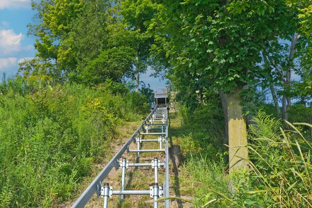 $9,600,000 | 347 Bluffs Edge Drive, Lake Forest, IL 60045