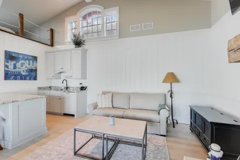 $9,600,000 | 347 Bluffs Edge Drive, Lake Forest, IL 60045