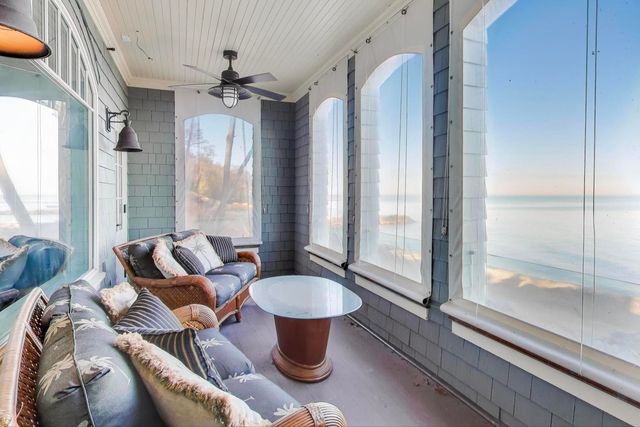 $9,600,000 | 347 Bluffs Edge Drive, Lake Forest, IL 60045