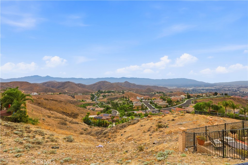 15979 Skyridge Drive Riverside, CA 92503 - Photo 44 of 59
