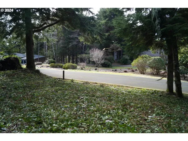 $130,000 | 539 Fairway Drive, Gleneden Beach, OR 97388