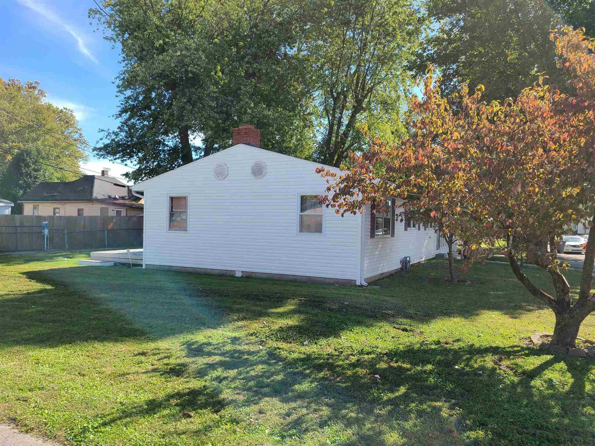 808 Ritterskamp Avenue Vincennes, IN 47591 - Photo 5 of 27 Gallery Image 5