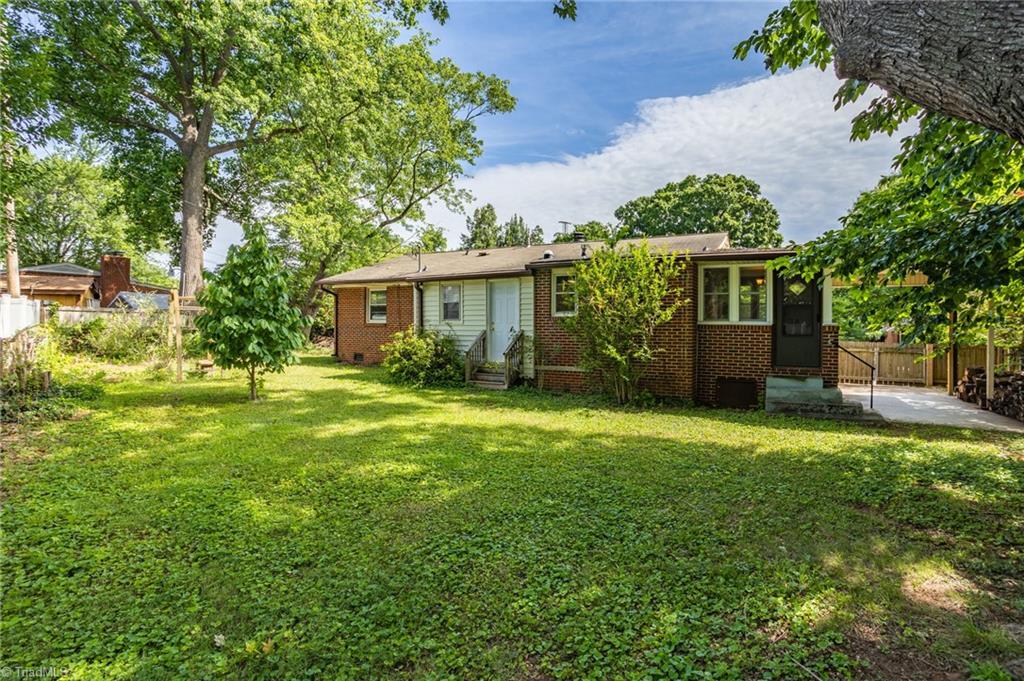 308 Melbourne Road Greensboro, NC 27405 - Photo 21 of 22 back of home