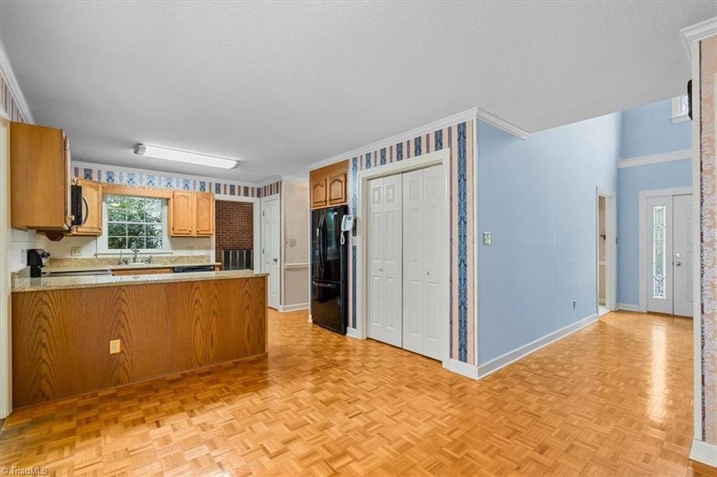 1616 Heathcliff Road High Point, NC 27262 - Photo 13 of 50