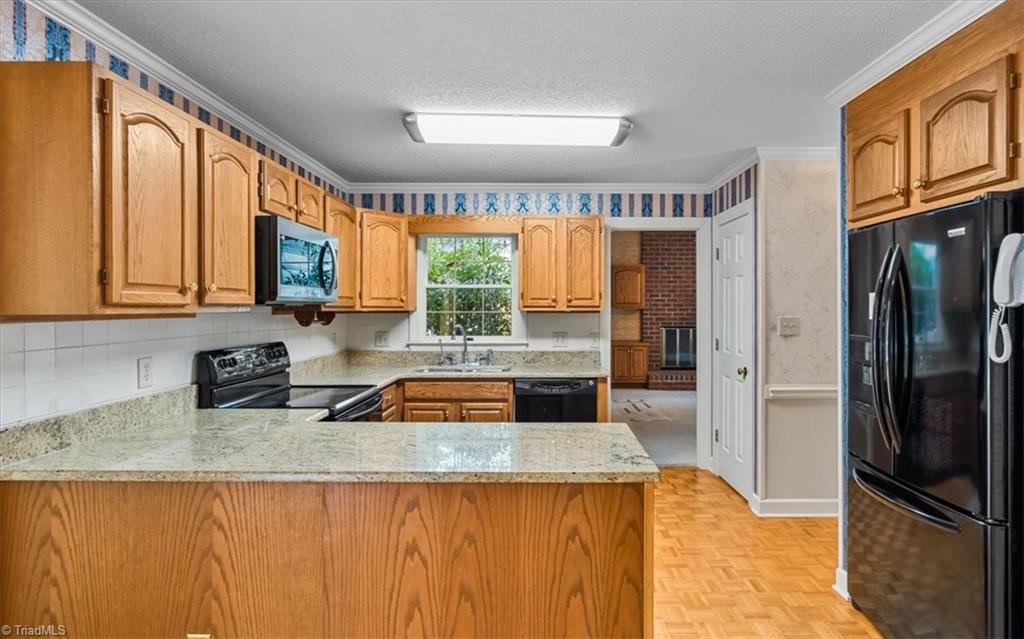 1616 Heathcliff Road High Point, NC 27262 - Photo 16 of 50