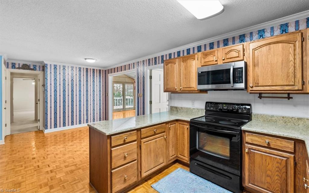 1616 Heathcliff Road High Point, NC 27262 - Photo 18 of 50