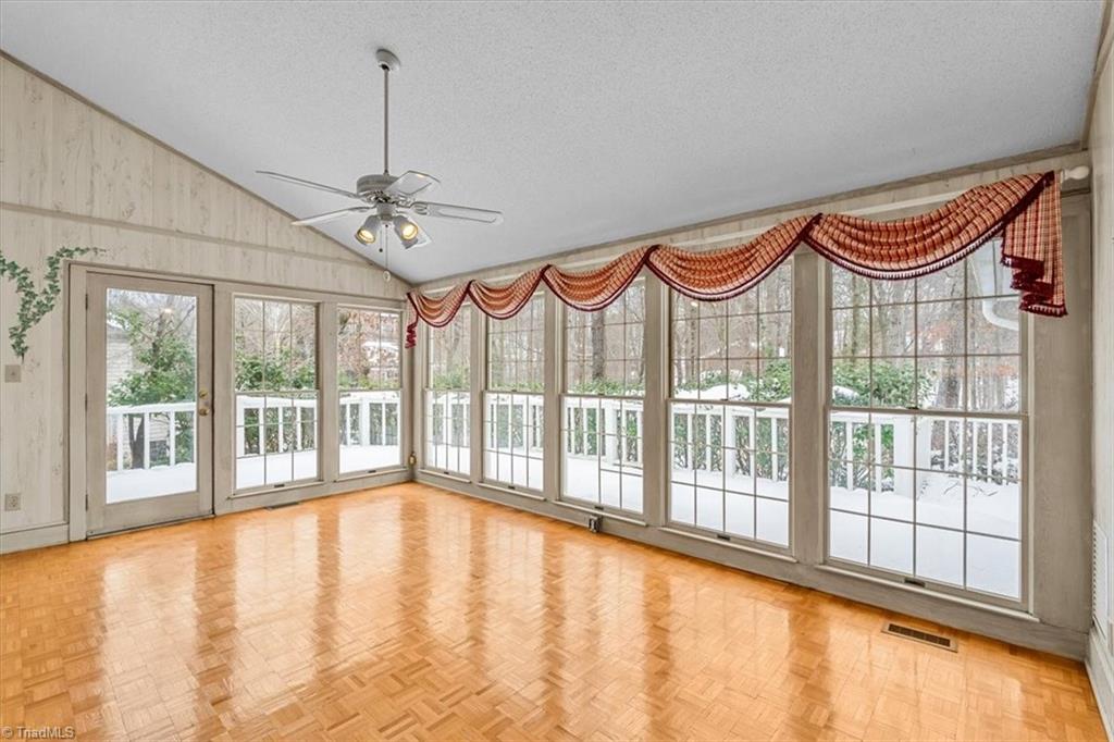 1616 Heathcliff Road High Point, NC 27262 - Photo 20 of 50