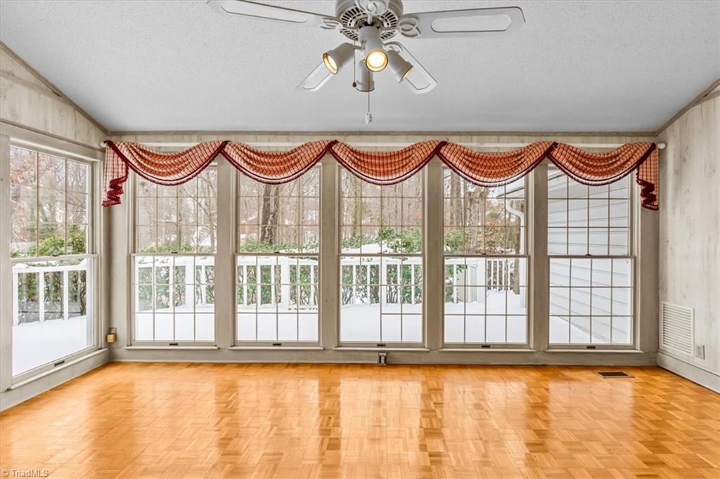 1616 Heathcliff Road High Point, NC 27262 - Photo 21 of 50