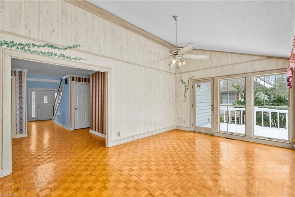 1616 Heathcliff Road High Point, NC 27262 - Photo 22 of 50