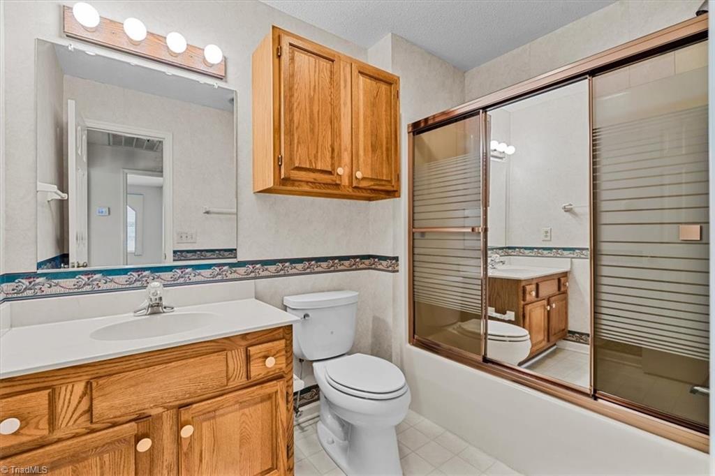 1616 Heathcliff Road High Point, NC 27262 - Photo 41 of 50