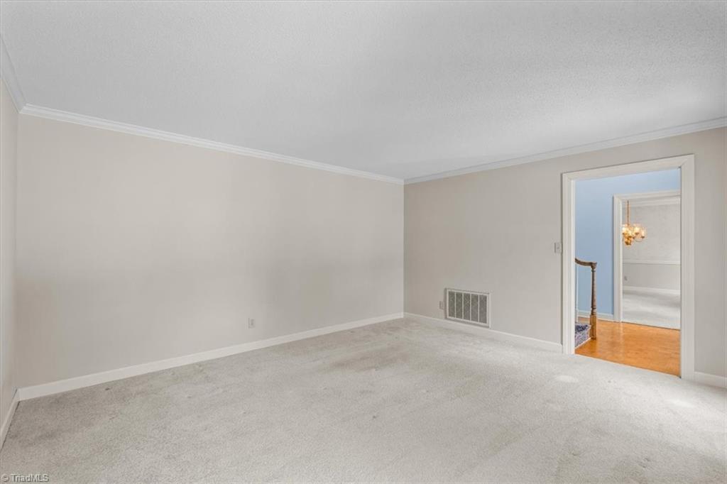 1616 Heathcliff Road High Point, NC 27262 - Photo 10 of 50