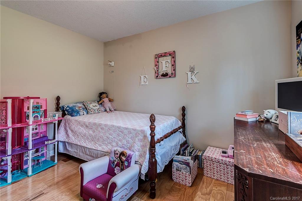 48 Valley View Road Asheville, NC 28803 - Photo 13 of 24 Gallery Image 13