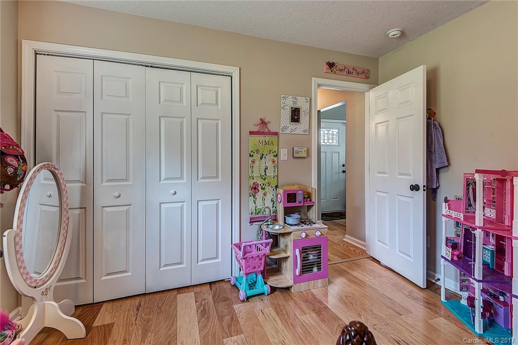 48 Valley View Road Asheville, NC 28803 - Photo 14 of 24 Gallery Image 14