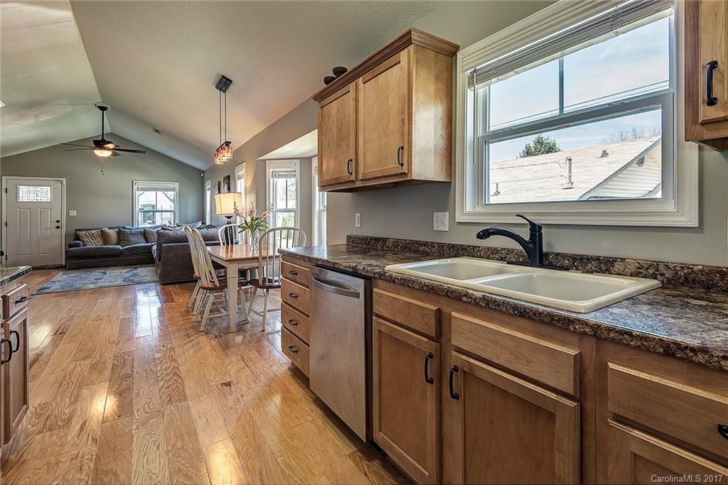 48 Valley View Road Asheville, NC 28803 - Photo 5 of 24 Gallery Image 5