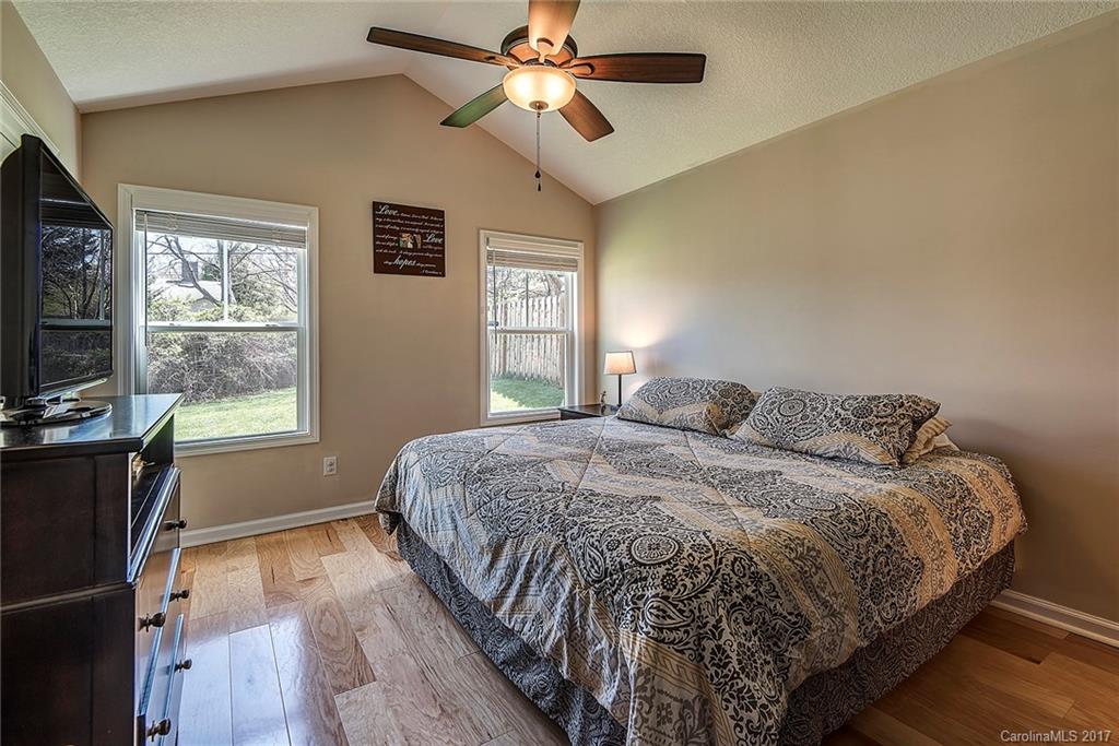 48 Valley View Road Asheville, NC 28803 - Photo 7 of 24 Gallery Image 7