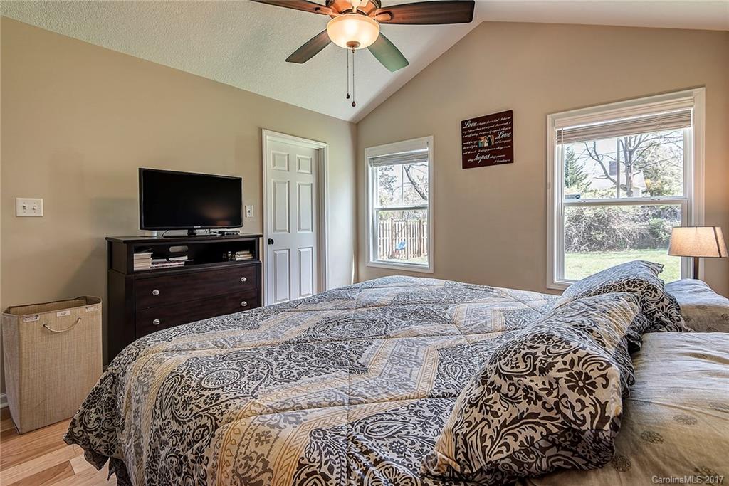 48 Valley View Road Asheville, NC 28803 - Photo 8 of 24 Gallery Image 8