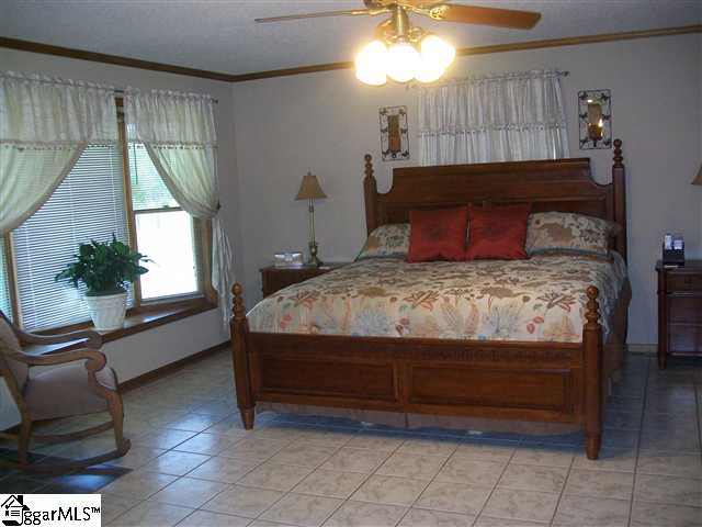 480 Bill Pearson Road Woodruff, SC 29388 - Photo 15 of 23