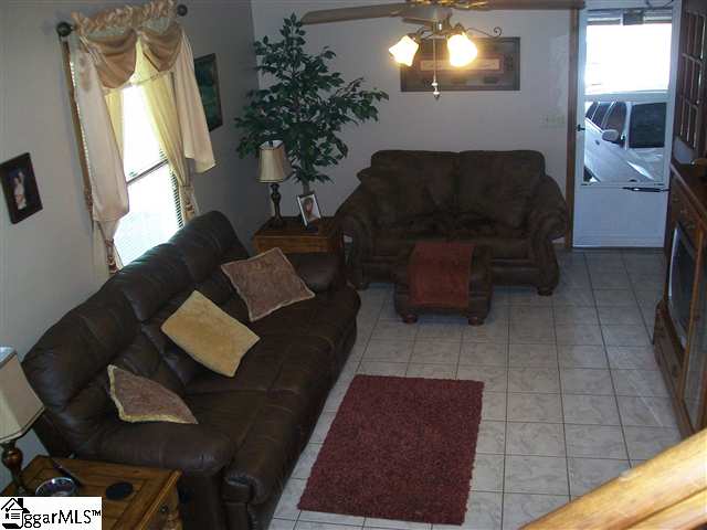 480 Bill Pearson Road Woodruff, SC 29388 - Photo 9 of 23