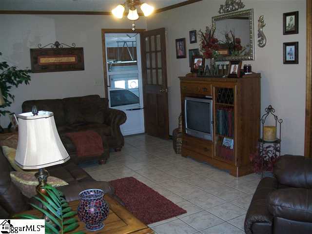 480 Bill Pearson Road Woodruff, SC 29388 - Photo 10 of 23