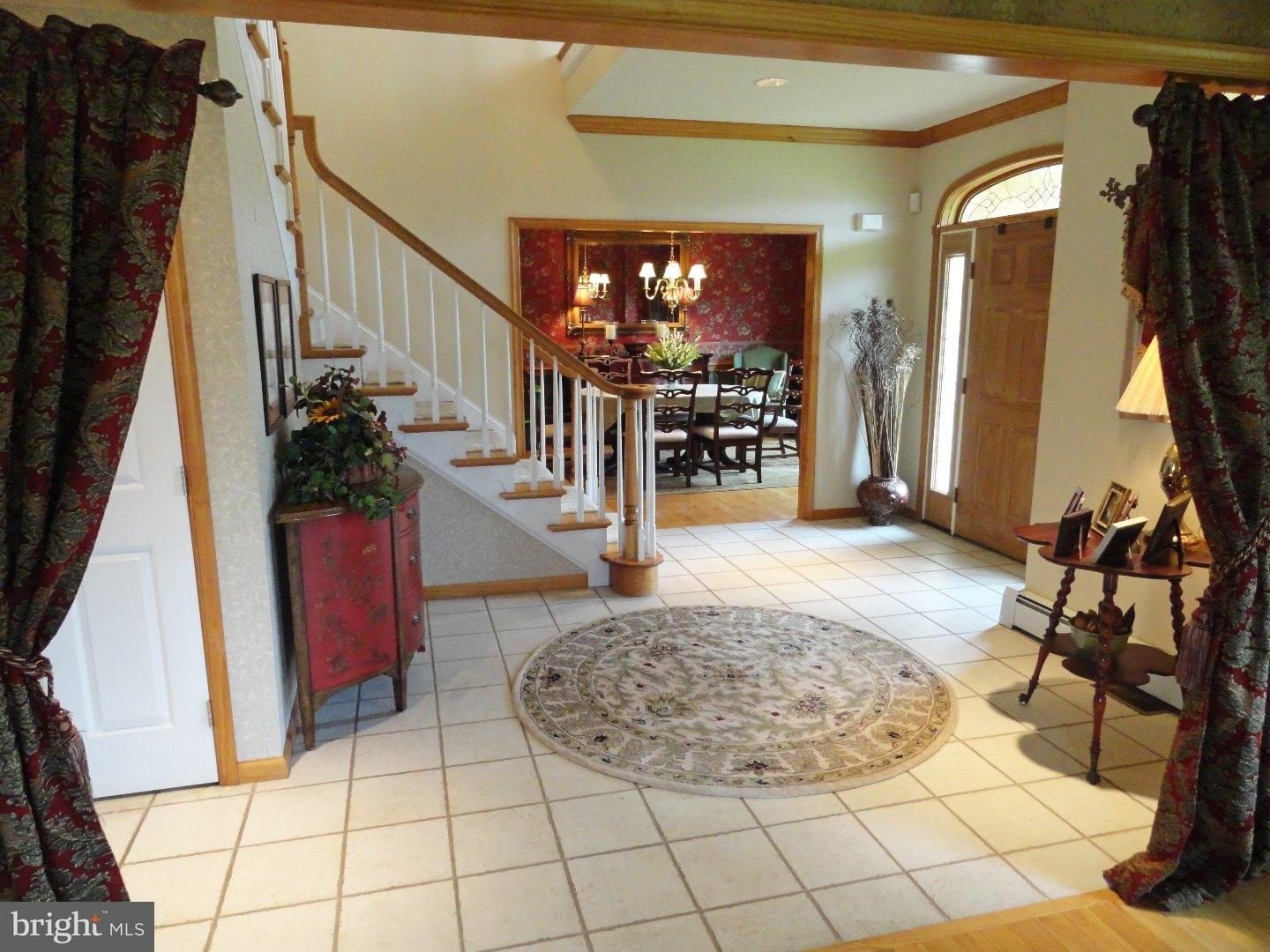 129 Grandview Road Boyertown, PA 19512 - Photo 7 of 25 Foyer