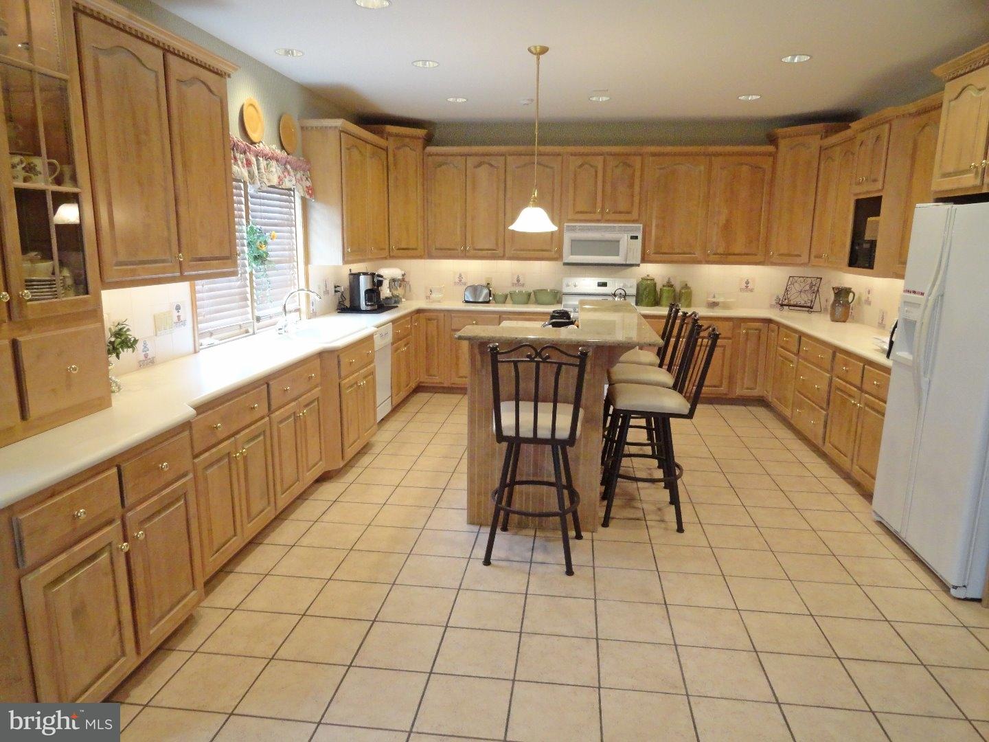 129 Grandview Road Boyertown, PA 19512 - Photo 8 of 25 Kitchen