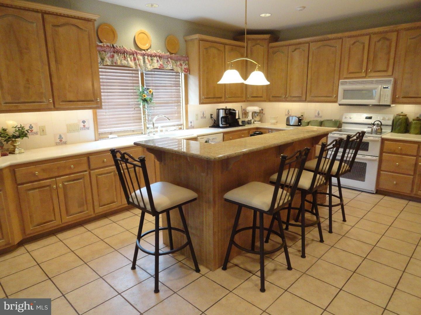129 Grandview Road Boyertown, PA 19512 - Photo 10 of 25 Kitchen