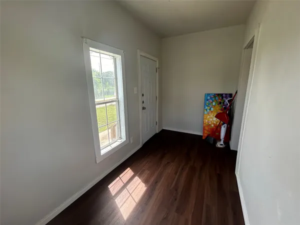 $1,250 | 400 Symes Street, Unit A, Taylor, TX 76574