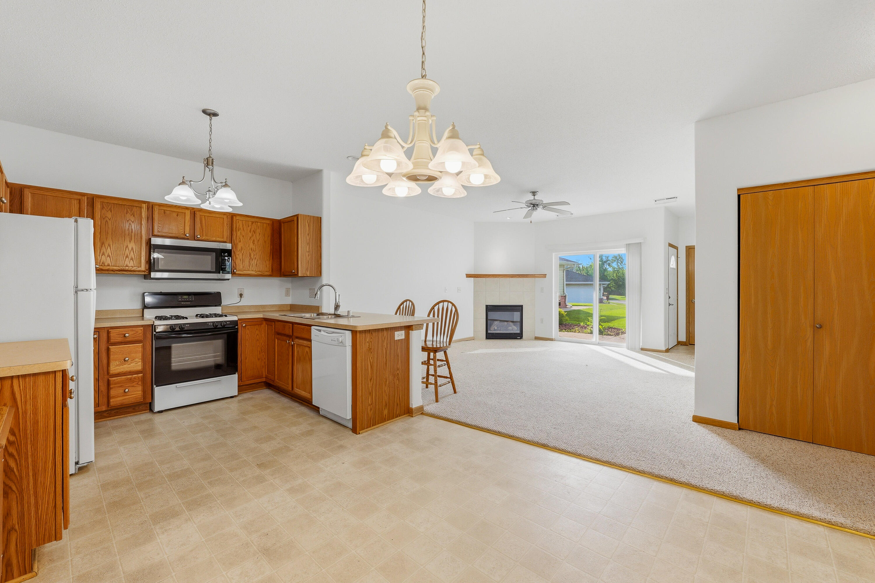 334 Brookside Drive, Unit 4 Juneau, WI 53039 - Photo 8 of 21 P1962398
