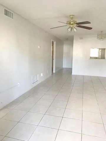 $1,500 | 2050 Oleander Boulevard, Unit 1105, Fort Pierce, FL 34950
