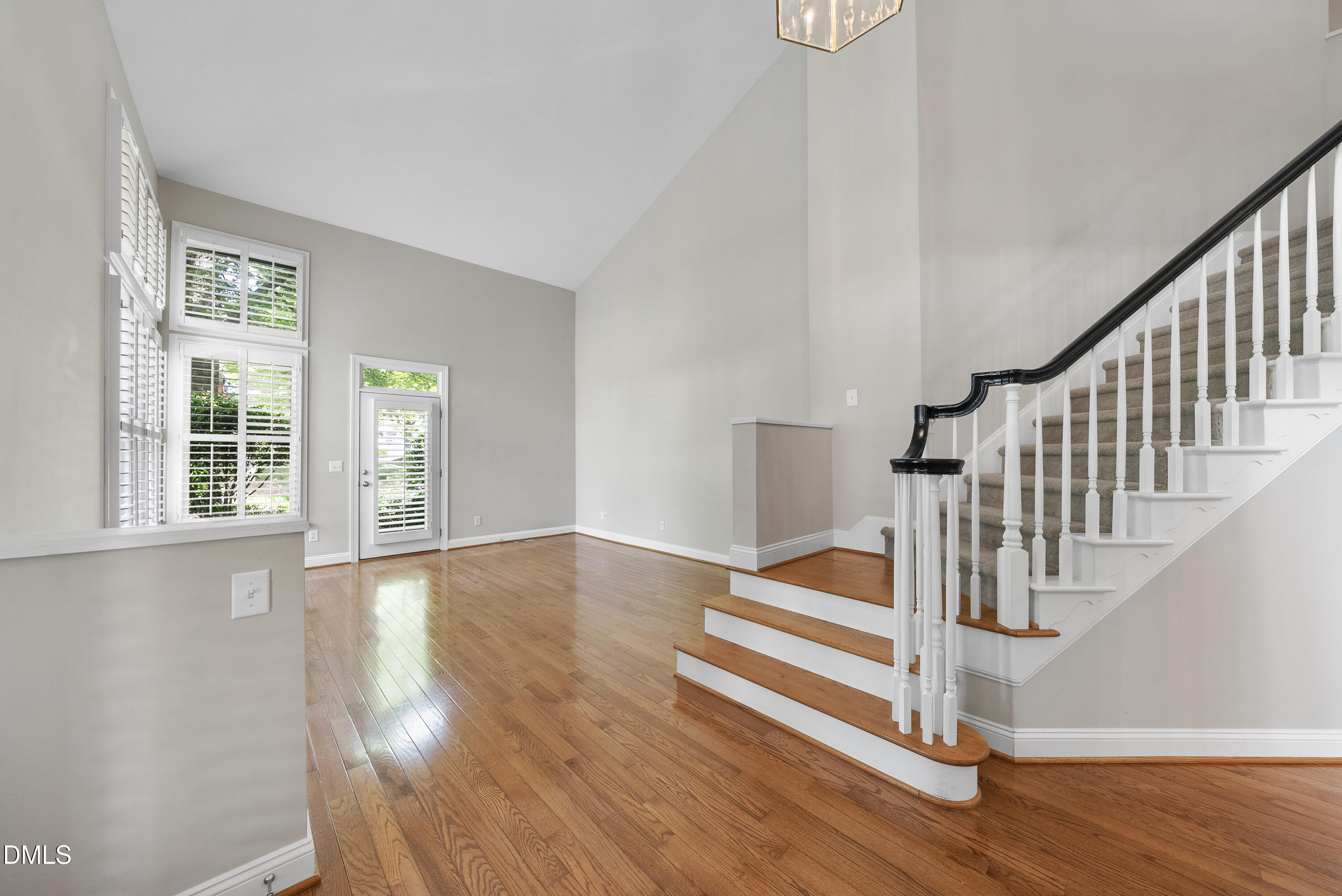 8110 Lloyd Allyns Way Raleigh, NC 27615 - Photo 8 of 66 DSC07297