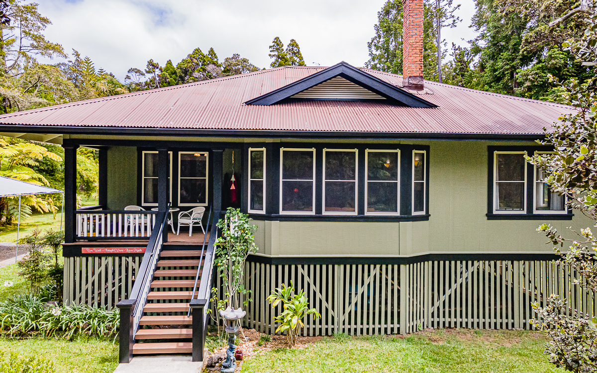 19-4029 Kilauea Road Volcano, HI 96785 - Photo 29 of 30 a front view of a house with a porch