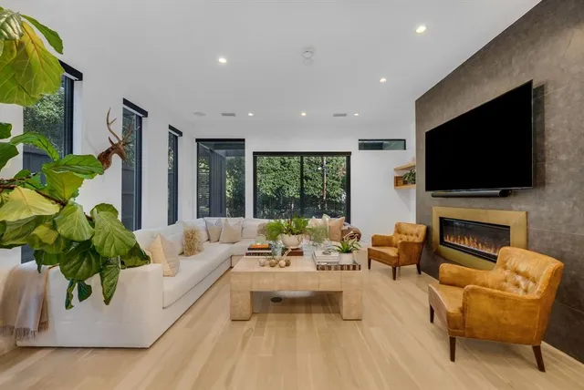 $2,175,000 | 4214 Hawthorne Avenue, Dallas, TX 75219