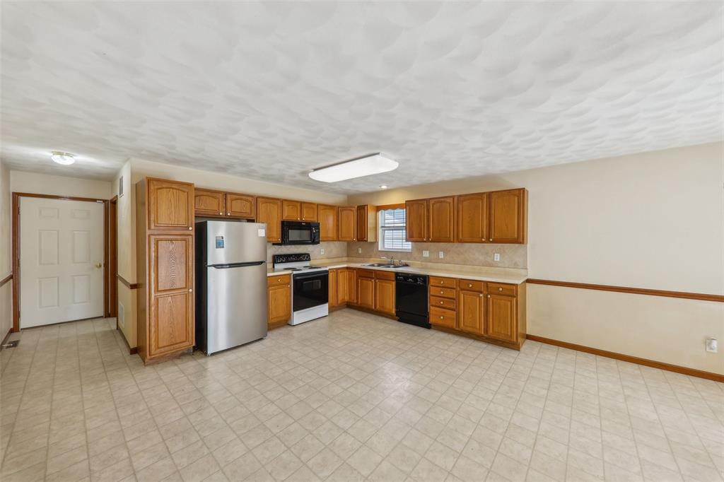 1865 Spruce Hill Drive Belleville, IL 62221 - Photo 17 of 43