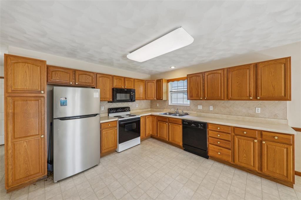 1865 Spruce Hill Drive Belleville, IL 62221 - Photo 18 of 43