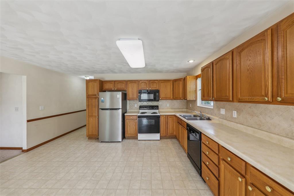 1865 Spruce Hill Drive Belleville, IL 62221 - Photo 19 of 43