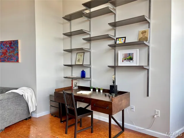 $159,500 | 2020 Washington Avenue, Unit 809, St. Louis, MO 63103