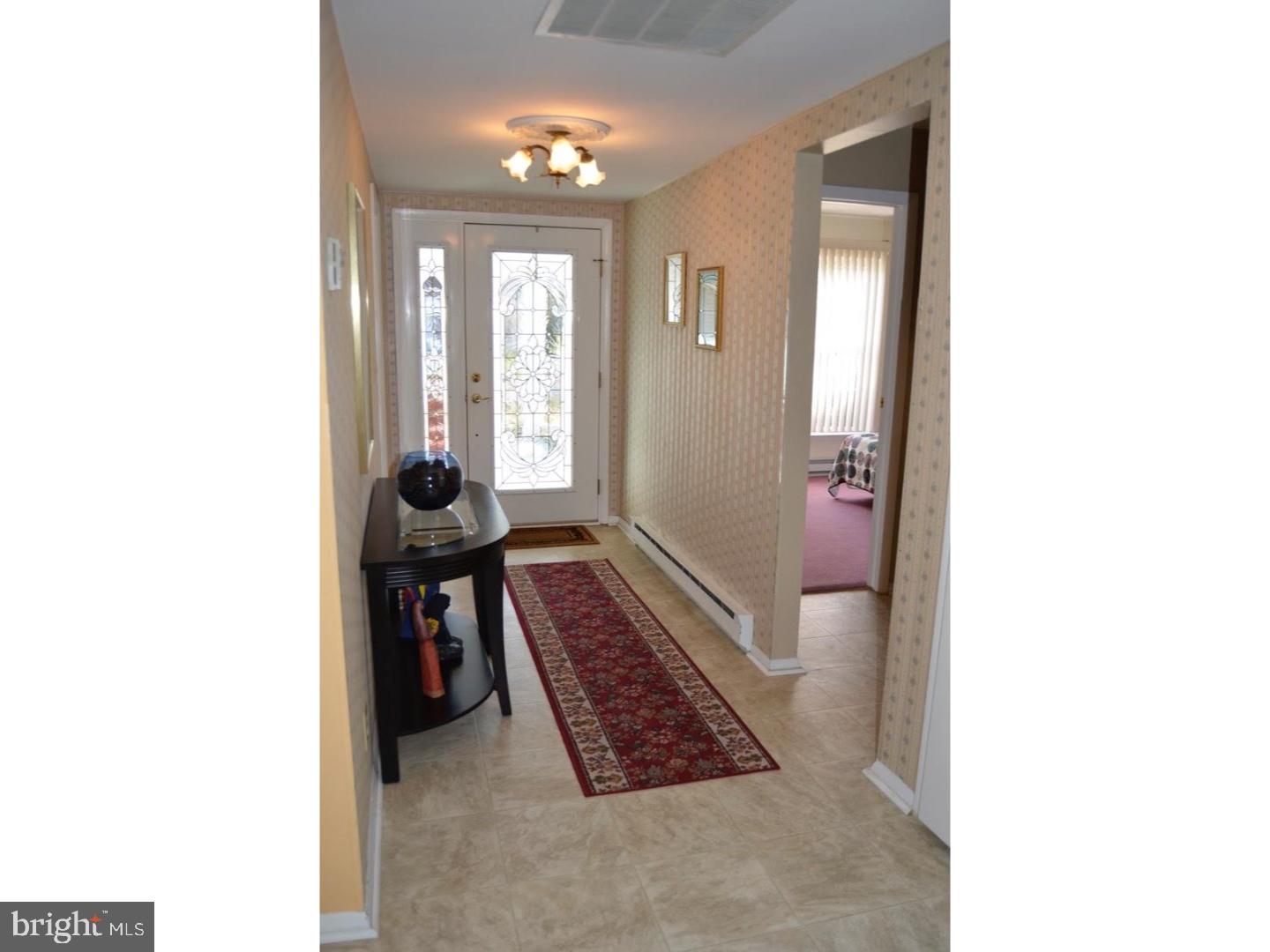 12 Mayfair Road Southampton, NJ 08088 - Photo 5 of 25 Foyer