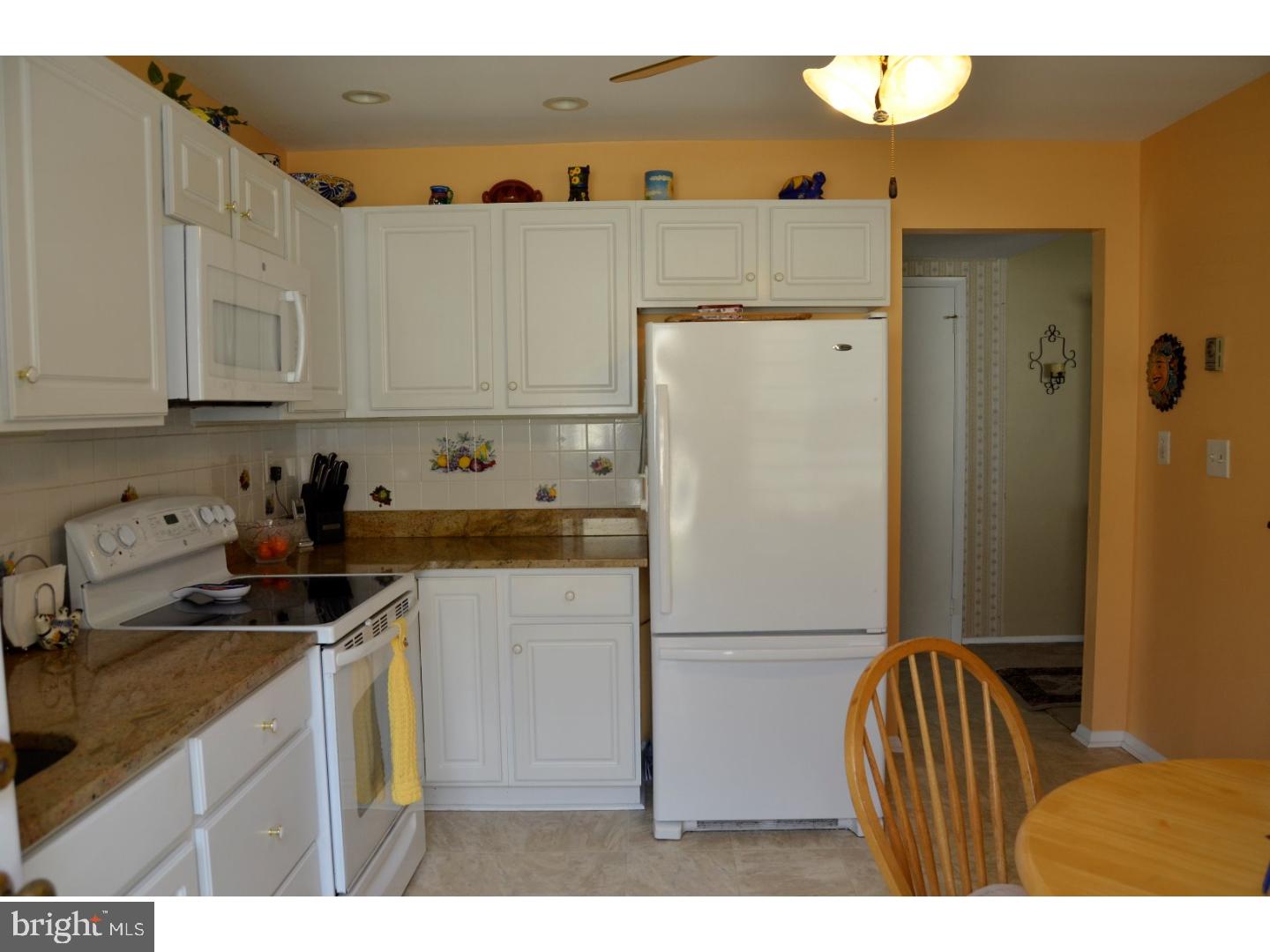 12 Mayfair Road Southampton, NJ 08088 - Photo 9 of 25 Kitchen