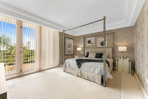 $5,500,000 | 800 South Ocean Boulevard, Unit 303, Boca Raton, FL 33432