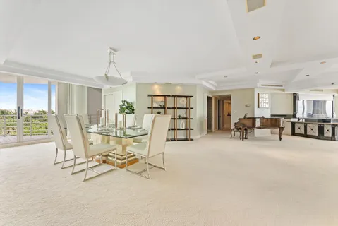 $5,500,000 | 800 South Ocean Boulevard, Unit 303, Boca Raton, FL 33432