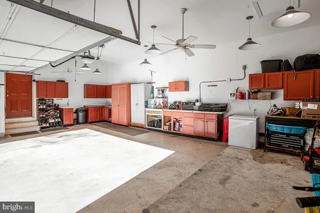 a view of a storage & utility room