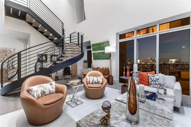 $5,500,000 | 3505 Turtle Creek Boulevard, Unit 20E, Dallas, TX 75219