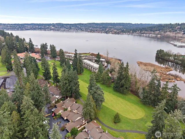 $899,000 | 6514 Northeast 171st Place, Kenmore, WA 98028