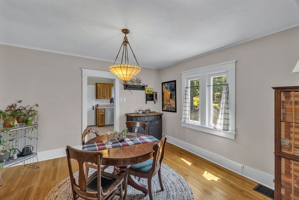 176 North Dennis Avenue Decatur, IL 62522 - Photo 9 of 29 Gallery Image 9