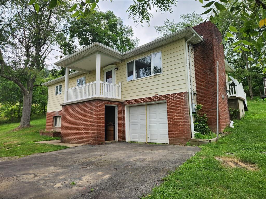 460 Dillie Road Sycamore, PA 15364 - Photo 2 of 27