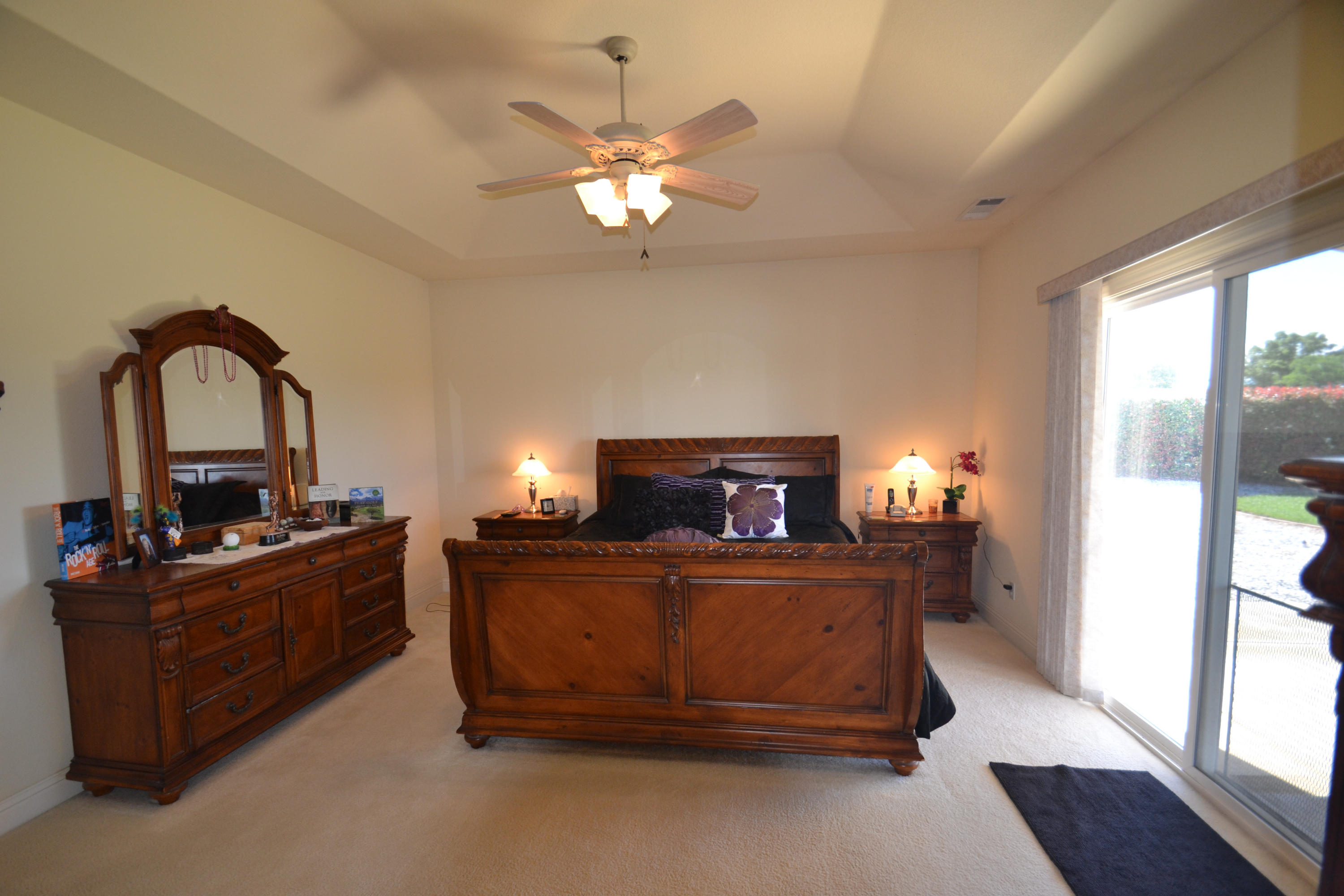 6770 Amber Ridge Drive Anderson, CA 96007 - Photo 7 of 26 Master Bedroom