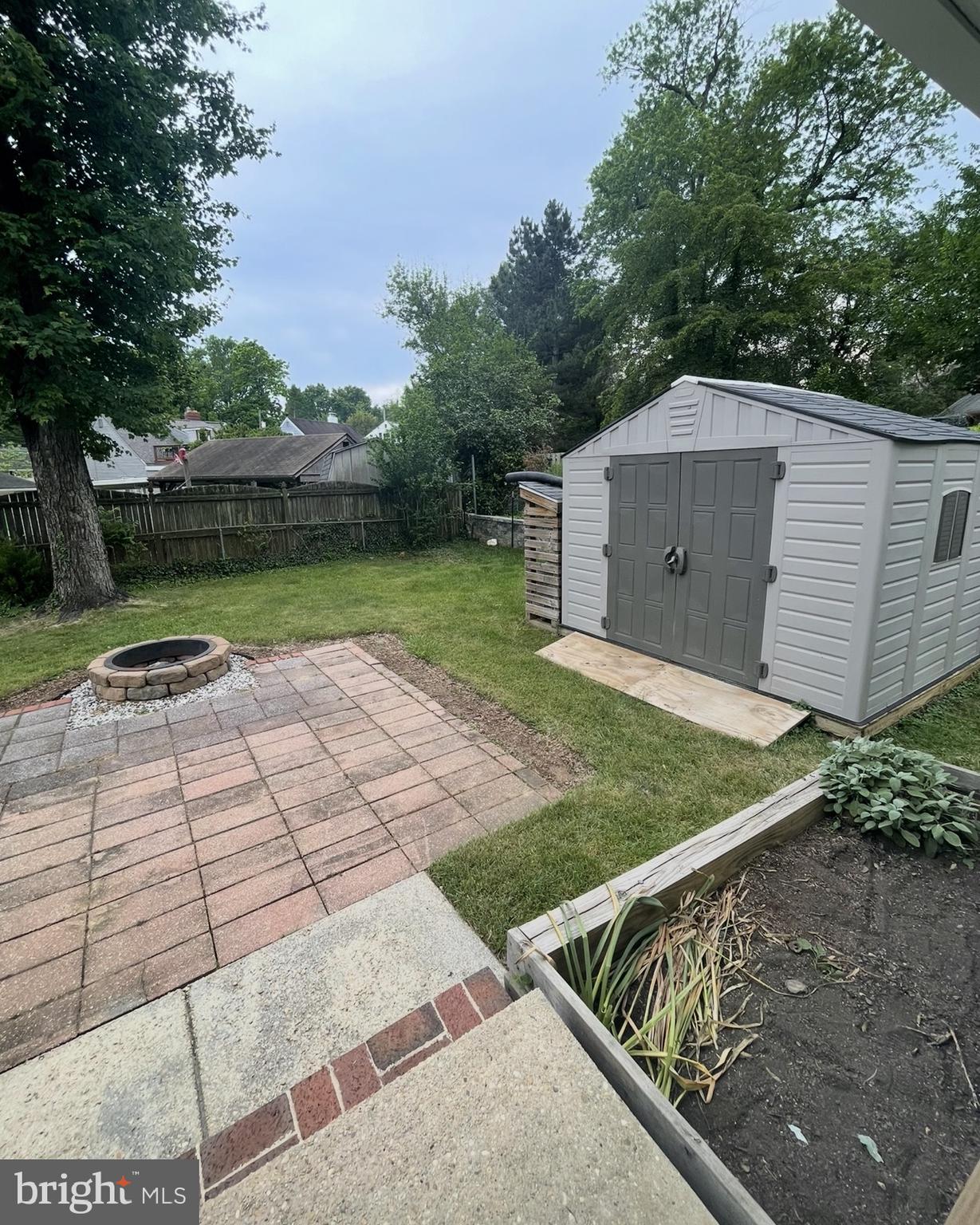 5700 Stillwell Road Rockville, MD 20851 - Photo 19 of 19 a view of a backyard