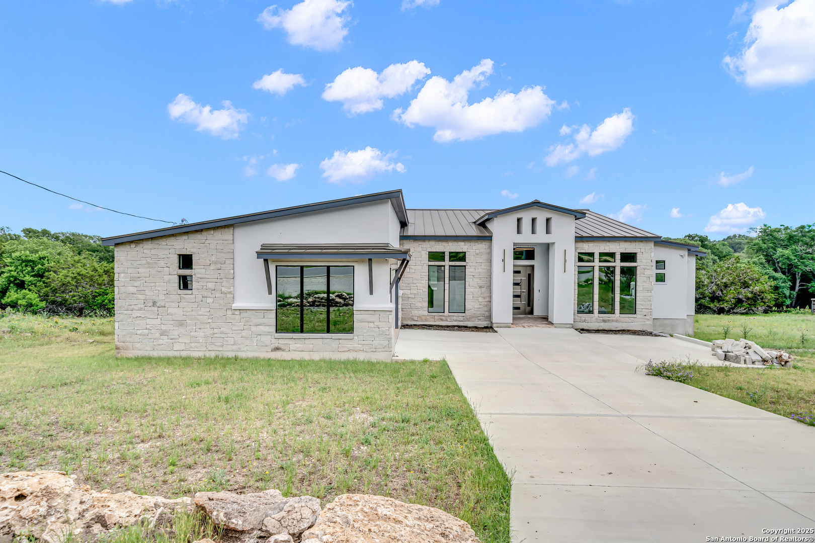 6846 Spring Branch Road Spring Branch, TX 78070 - Photo 2 of 46