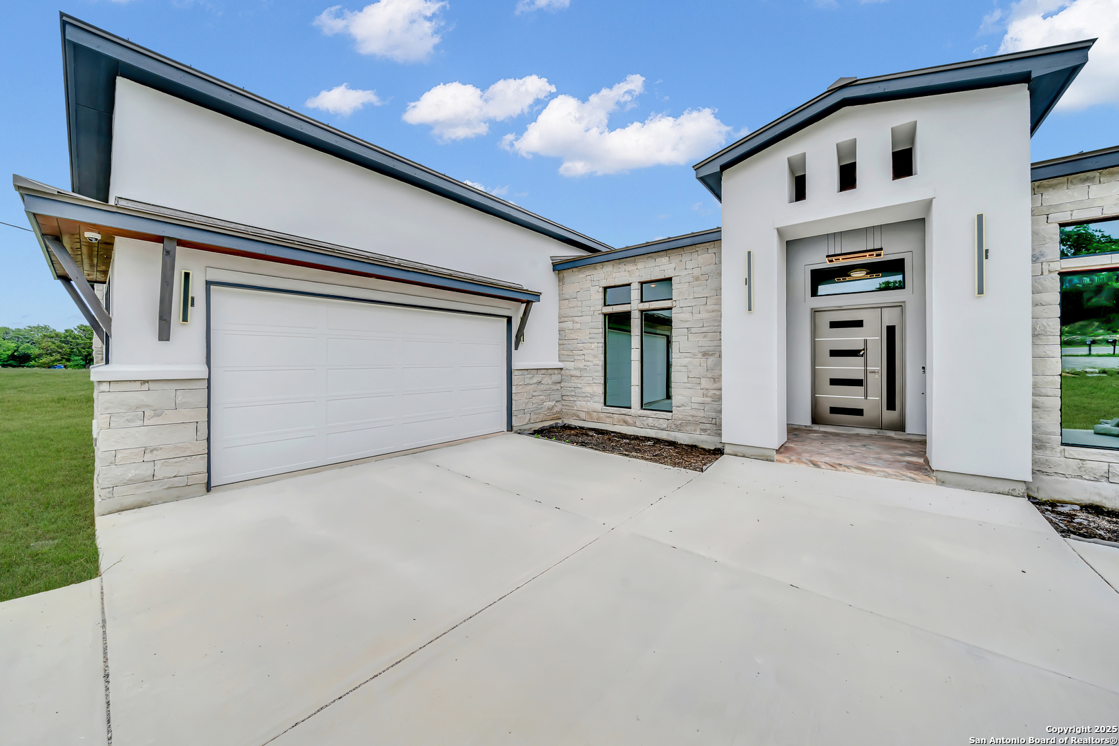 6846 Spring Branch Road Spring Branch, TX 78070 - Photo 6 of 46