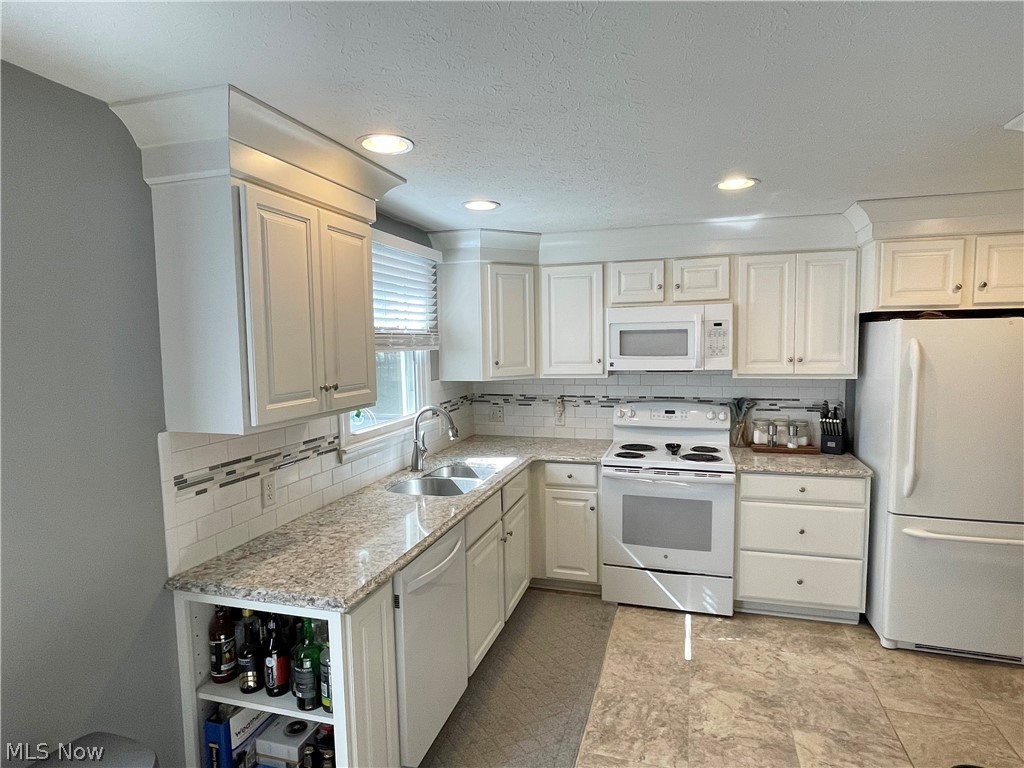 4306 Kenneth Road Stow, OH 44224 - Photo 4 of 20